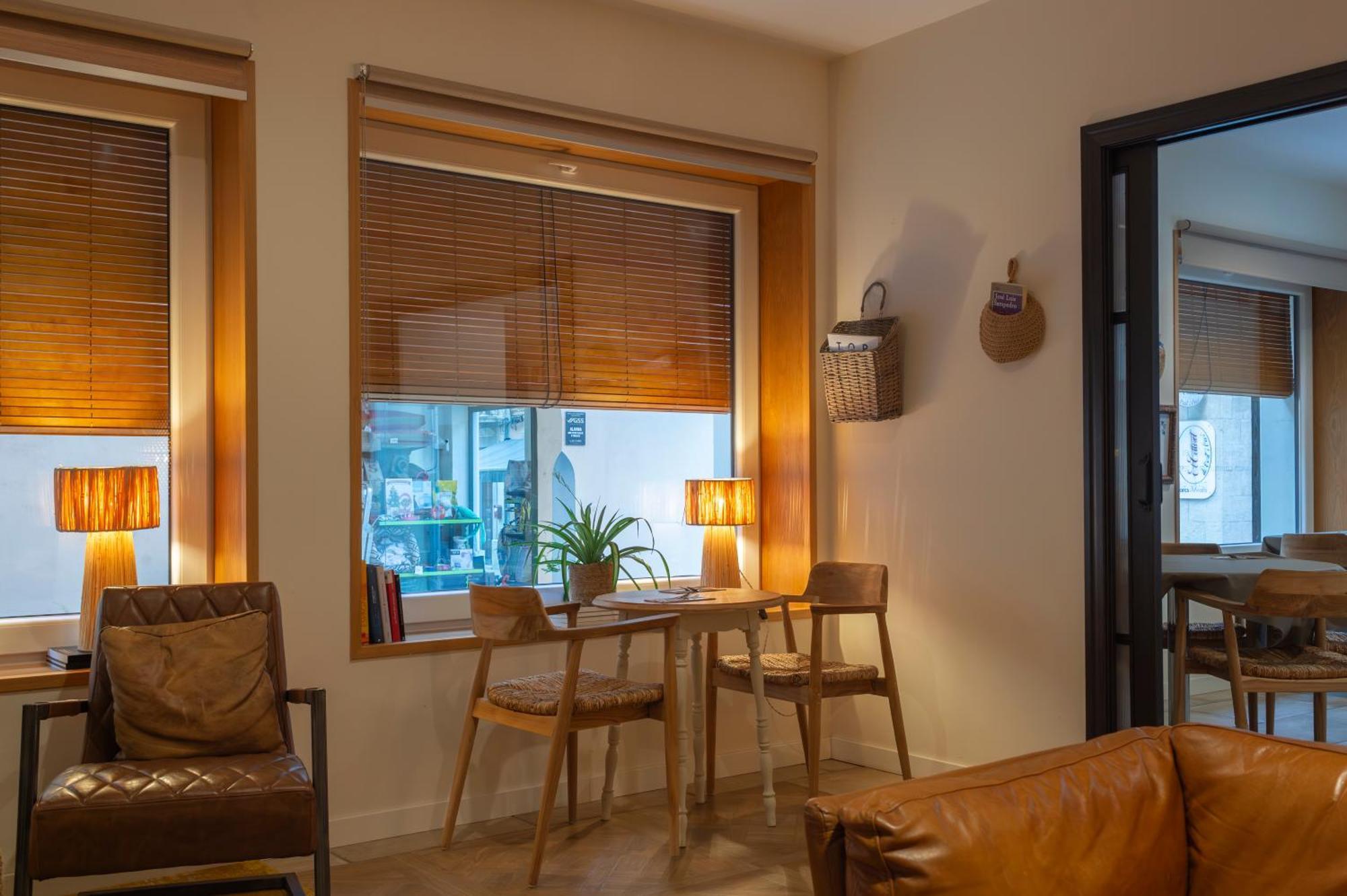 Hotel OMA Sant Feliu de Guíxols Buitenkant foto